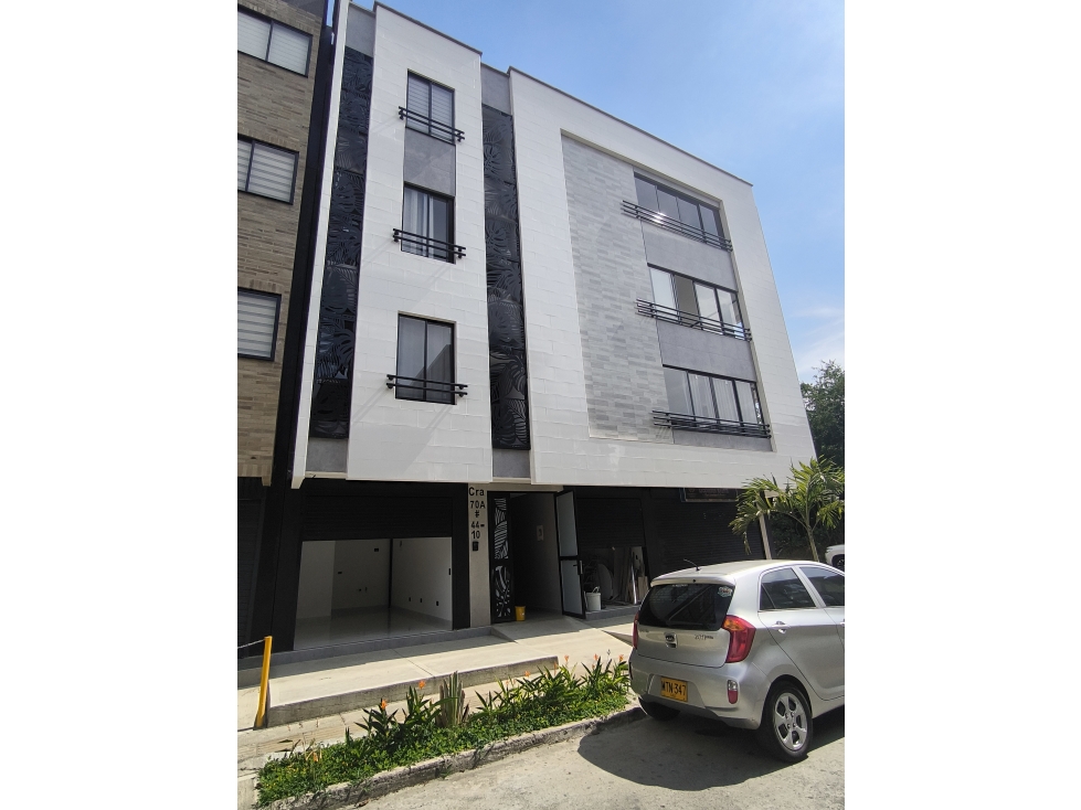 EDIFICIO EN VENTA CON LOCALES, APARTAMENTOS Y APARTAESTUDIOS (JD)