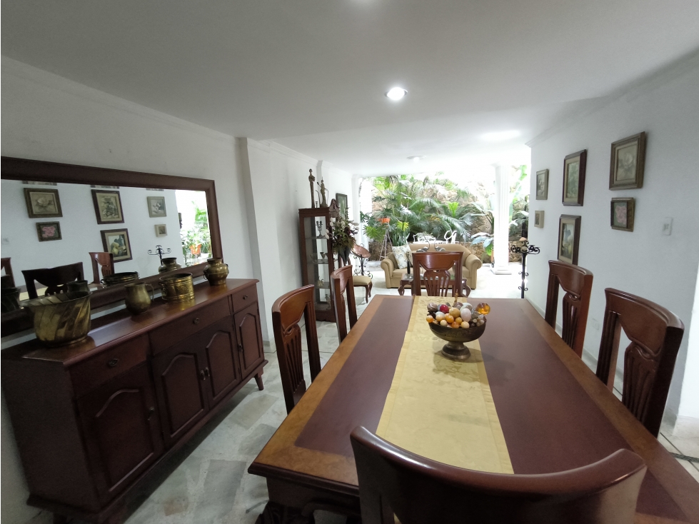 SE VENDE CASA EXTERNA DE TRES PISOS EN LA MERCED C-VR — foto 2
