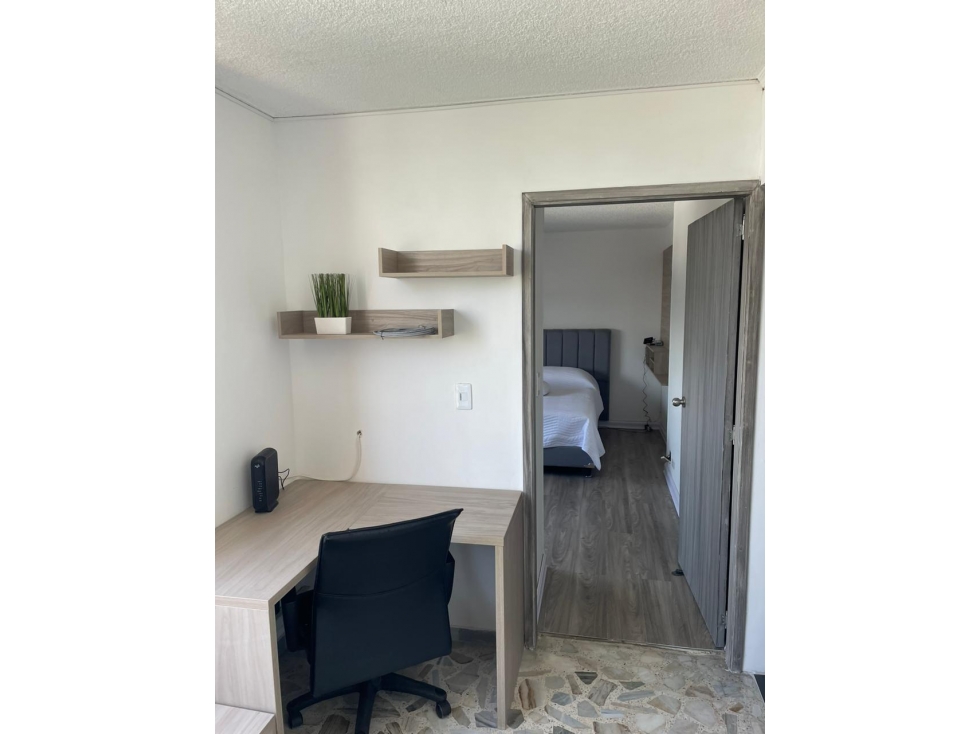 SE VENDE APARTAESTUDIO FRENTE A CHIPICHAPE CON PARQUEADERO C-VR — foto 4