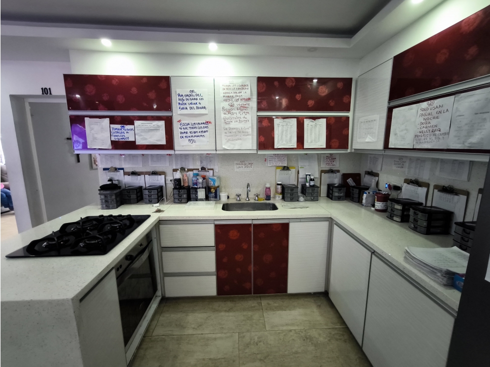CASA EN VENTA DE TRES PISOS EN EL BARRIO SANTO DOMINGO C-VR — foto 4