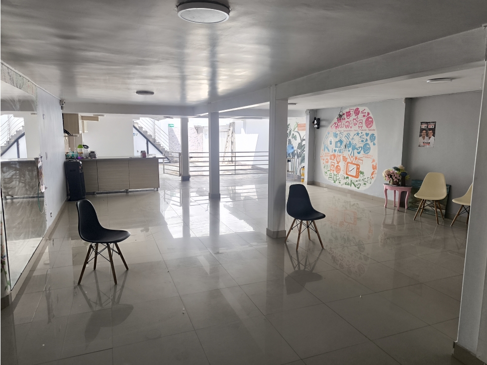 CASA EN VENTA DE DOS PISOS EN SANTA ANITA SUR DE CALI (JD)