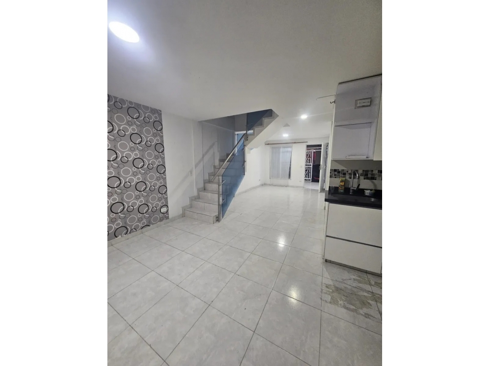 SE VENDE CASA DE 3 PISOS EN VALLE DEL LILI DC W:10223210 — foto 5