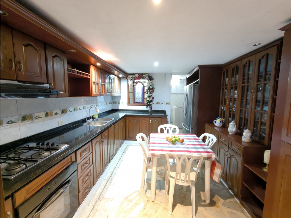 SE VENDE CASA EXTERNA DE TRES PISOS EN LA MERCED C-VR — foto 6