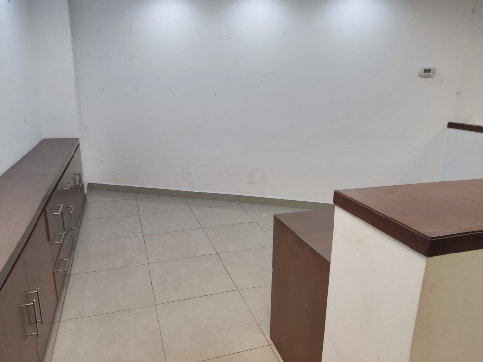 LOCAL EN RENTA DE 400 M2. EN SAN JOSE INSURGENTES - 6