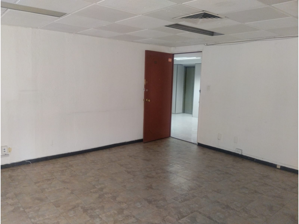 SE RENTA OFICINA DE 75 MTS. EN HIPODROMO CONDESA - 3