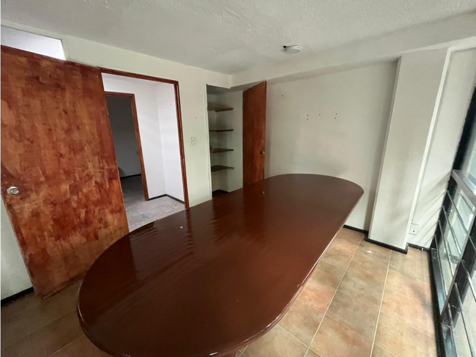 EXCELENTE OFICINA EN RENTA DE 190M2 PARA CLINICA
