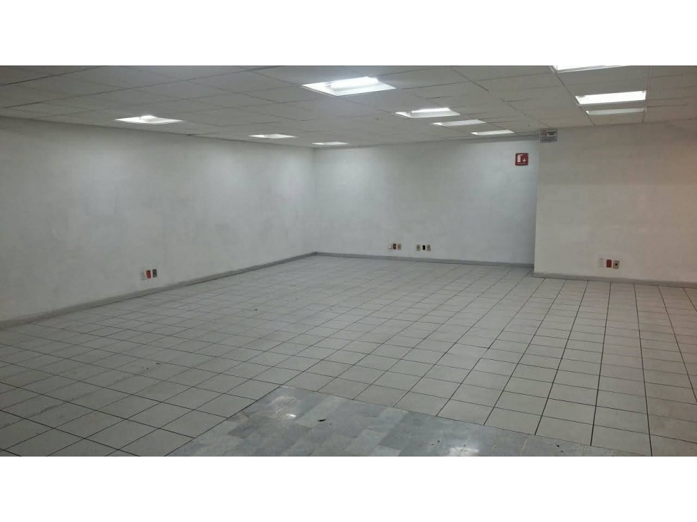 RENTA EXCELENTE LOCAL CERCA DE LA ALAMEDA CENTRAL — foto 2