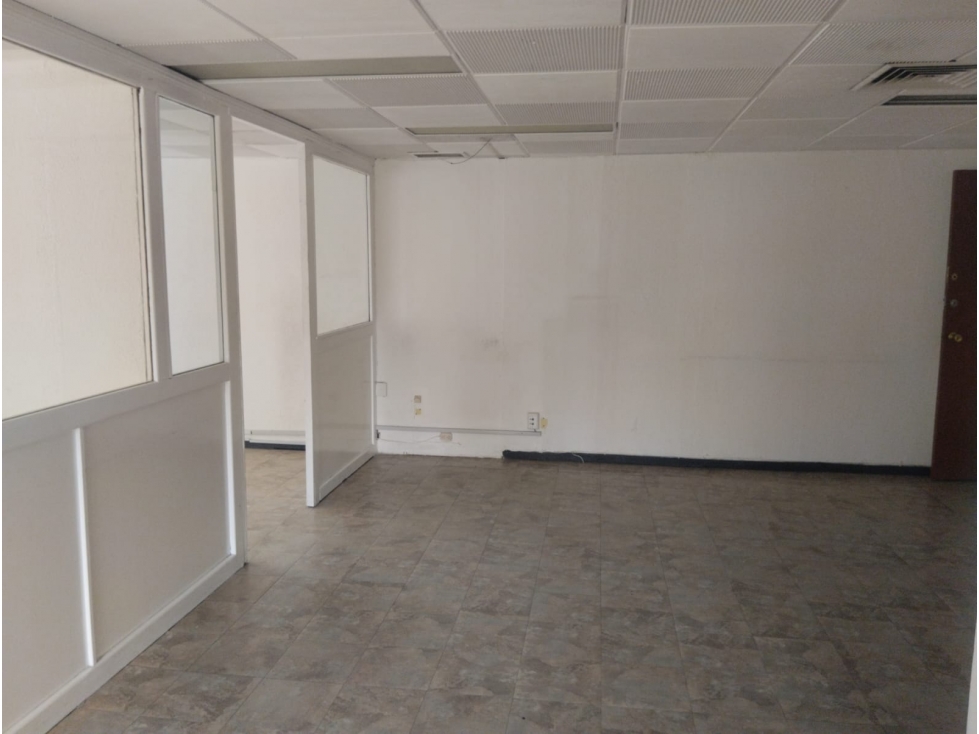 SE RENTA OFICINA DE 75 MTS. EN HIPODROMO CONDESA - 4