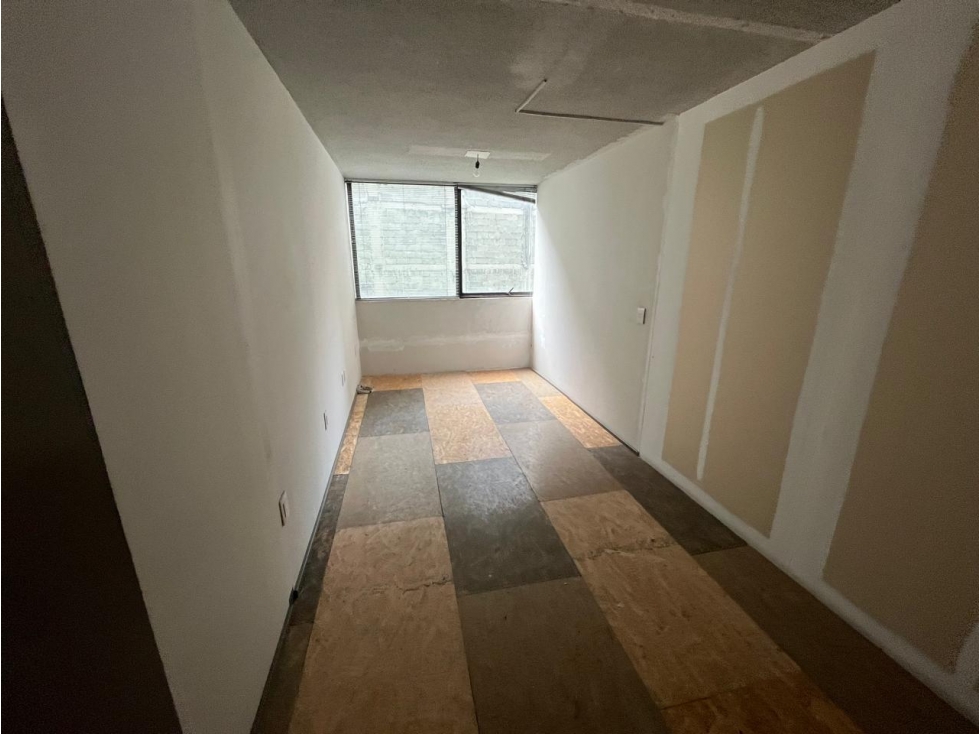 EXCELENTE OFICINA DE 55M2 EN RENTA EN INSURGENTES — foto 3