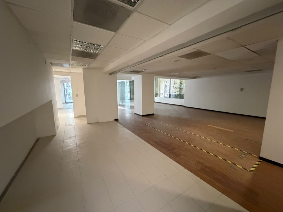 EXCELENTE LOCAL EN RENTA - IDEAL PARA INSTITUCIONES BANCARIAS - 6