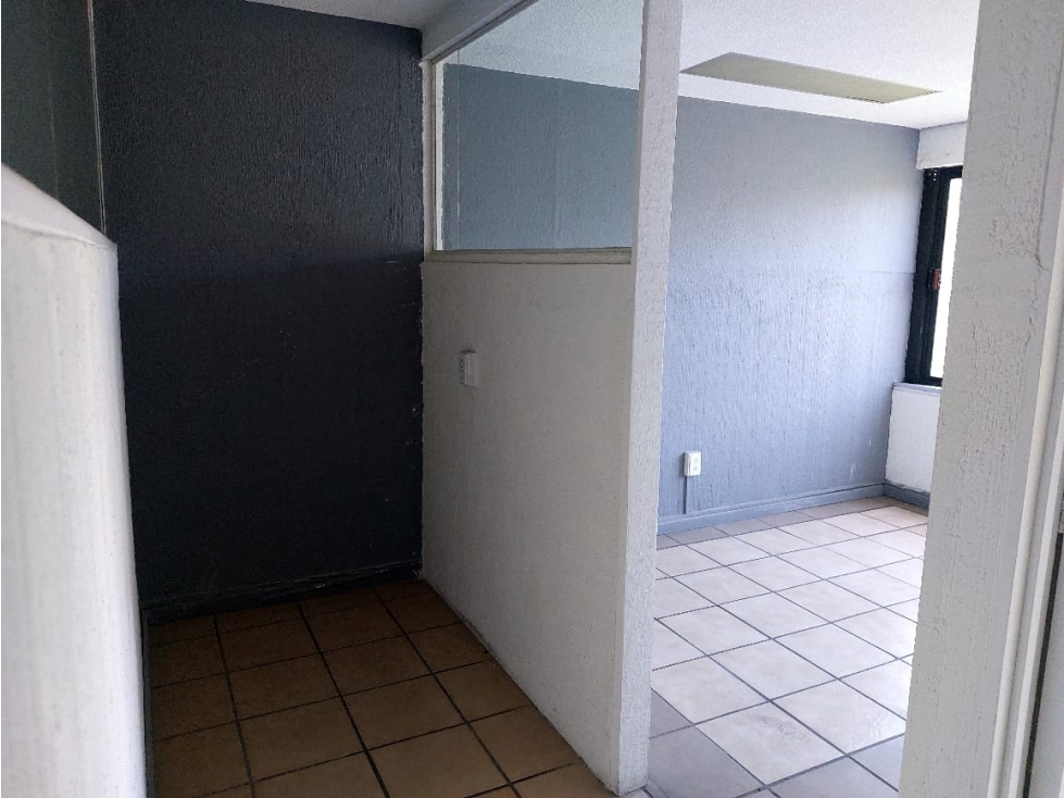 RENTA DE EXCELENTE OFICINA DE 90M2 EN HIPODROMO CONDESA - 3