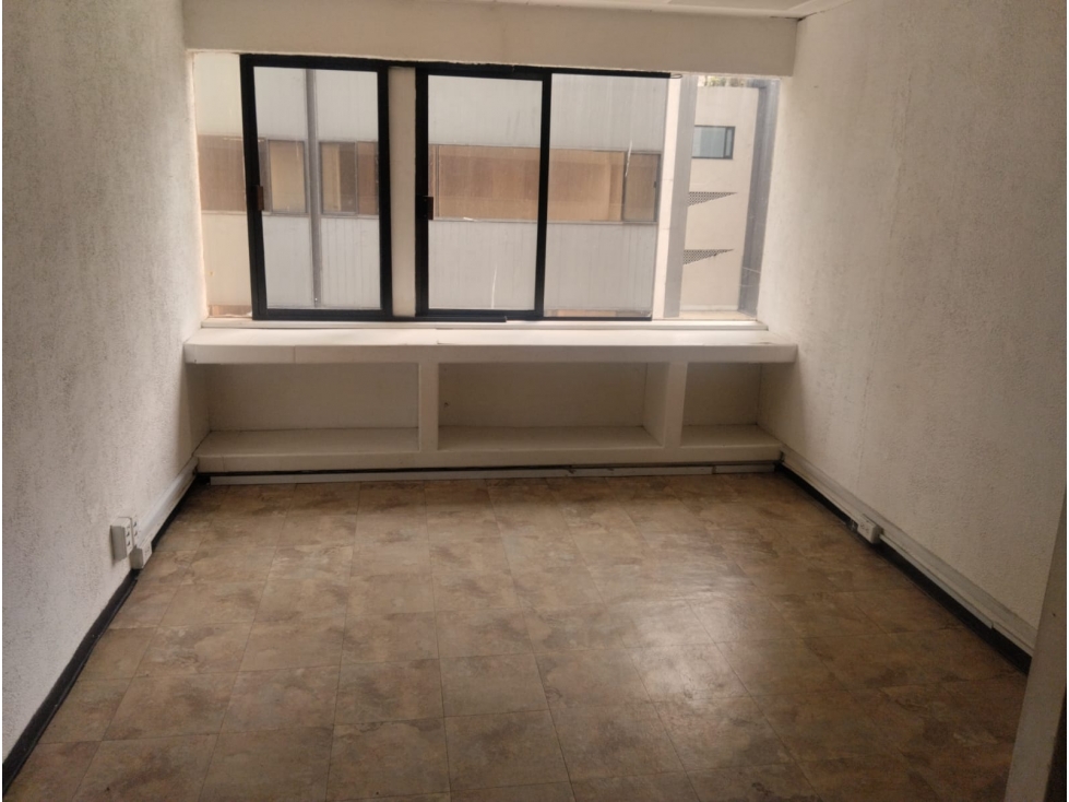 SE RENTA OFICINA DE 75 MTS. EN HIPODROMO CONDESA - 6