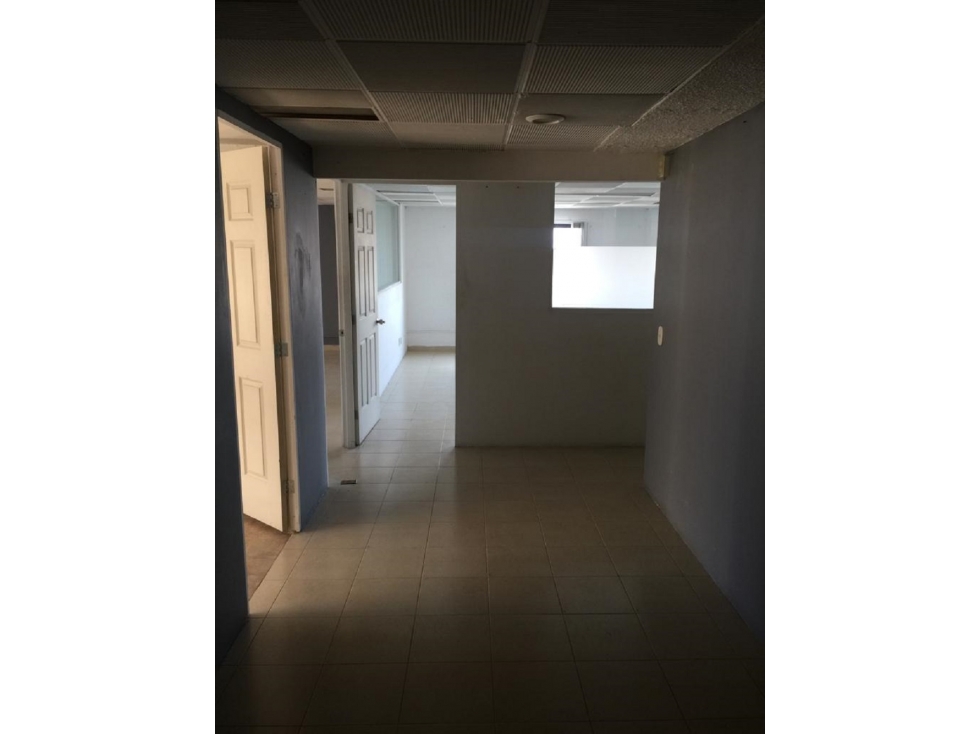 SE RENTA OFICINA DE 125 MTS. SOBRE AV. BAJA CALIFORNIA - 2