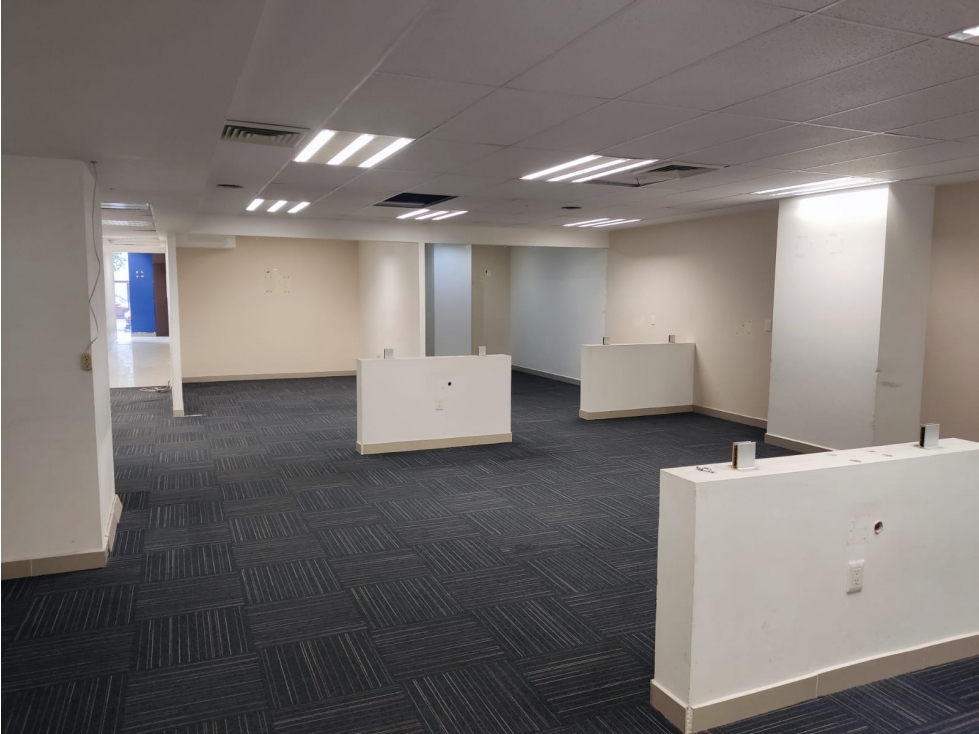 LOCAL EN RENTA DE 400 M2. EN SAN JOSE INSURGENTES - 4