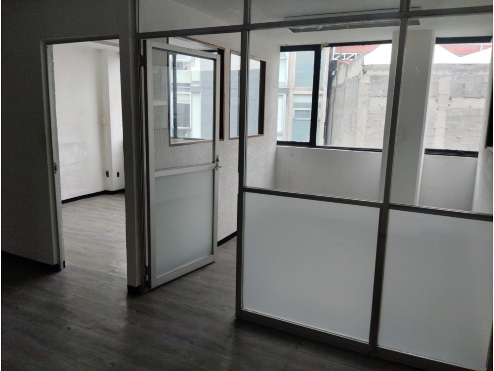 RENTA DE EXCELENTE OFICINA DE 140M2 EN HIPODROMO CONDESA — foto 3