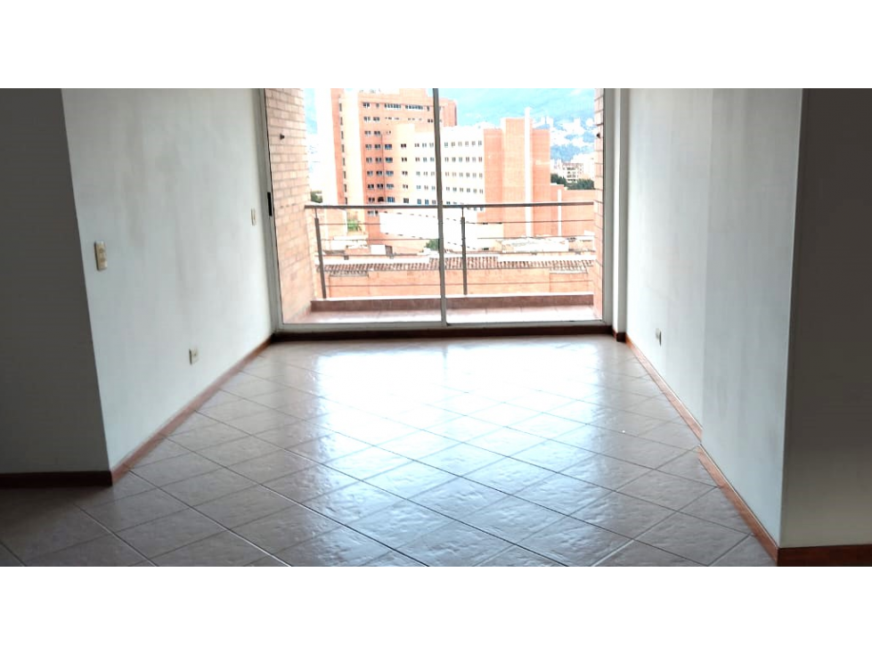 venta Apartamento 3 habitaciones mas la de servicio-Floresta