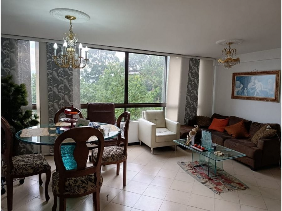 Vende Apartamento vista a Medellin Loma del indio