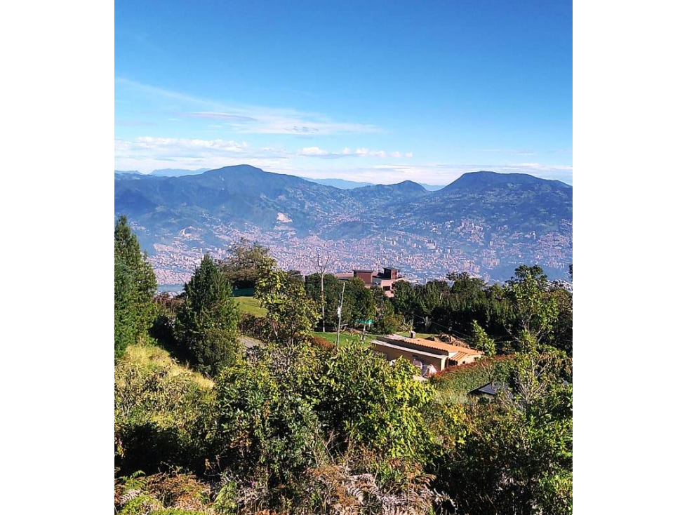 Lote en Santa Elena con linda vista hacia el Poblado -Medellin — foto 2