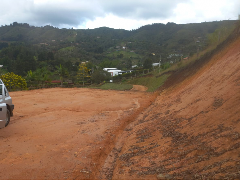 Lote con escrituras-licencia a 5 minutos del aeropuerto — foto 2
