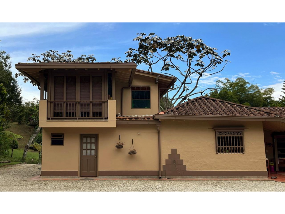 Finca con excelente acceso y Pesebreras- el Carmin-Rionegro — foto 2