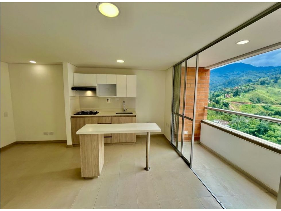 Vende Apartamento piso alto linda Vista- San Jose -Sabaneta