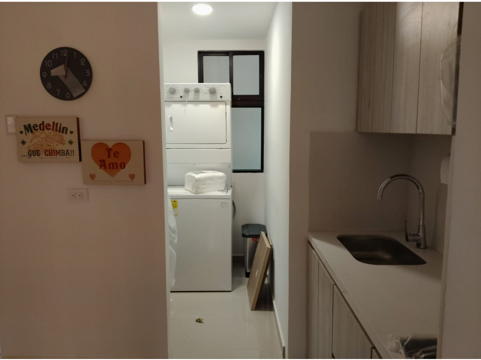 Vende Aparta Loft- amoblado con permiso para rentas cortas- Laureles — foto 2