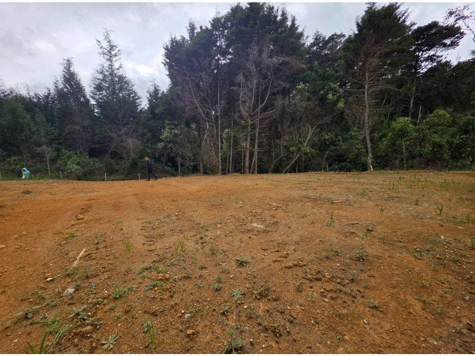 Vende lote en parcelacion- Piedras Blancas -Guarne