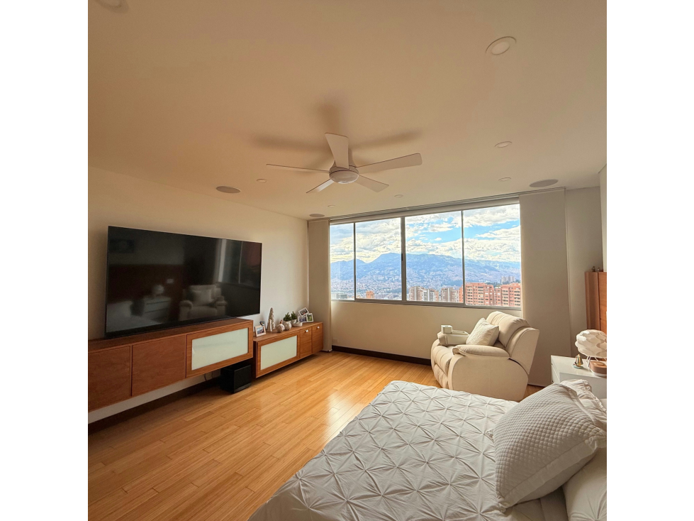 Vende Amplio Apartamento vista panoramica El Tesoro — foto 5