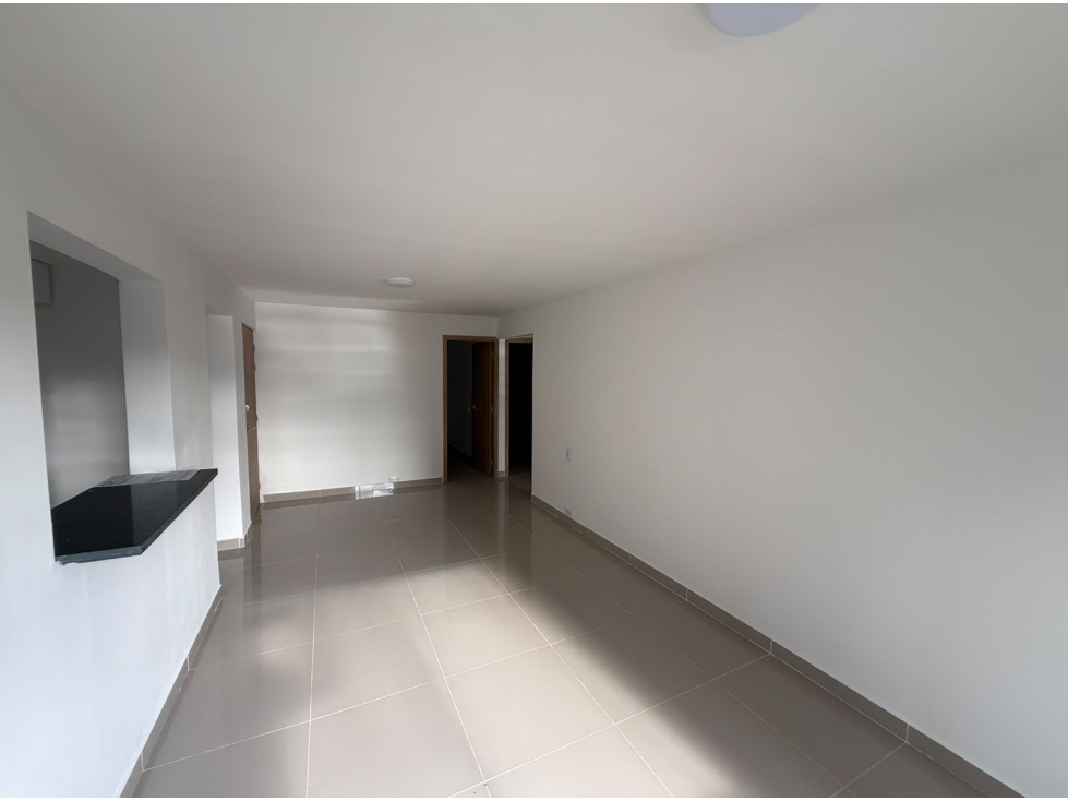 Vende Apartamento remodelado-Primer paso Cerca al Tesoro