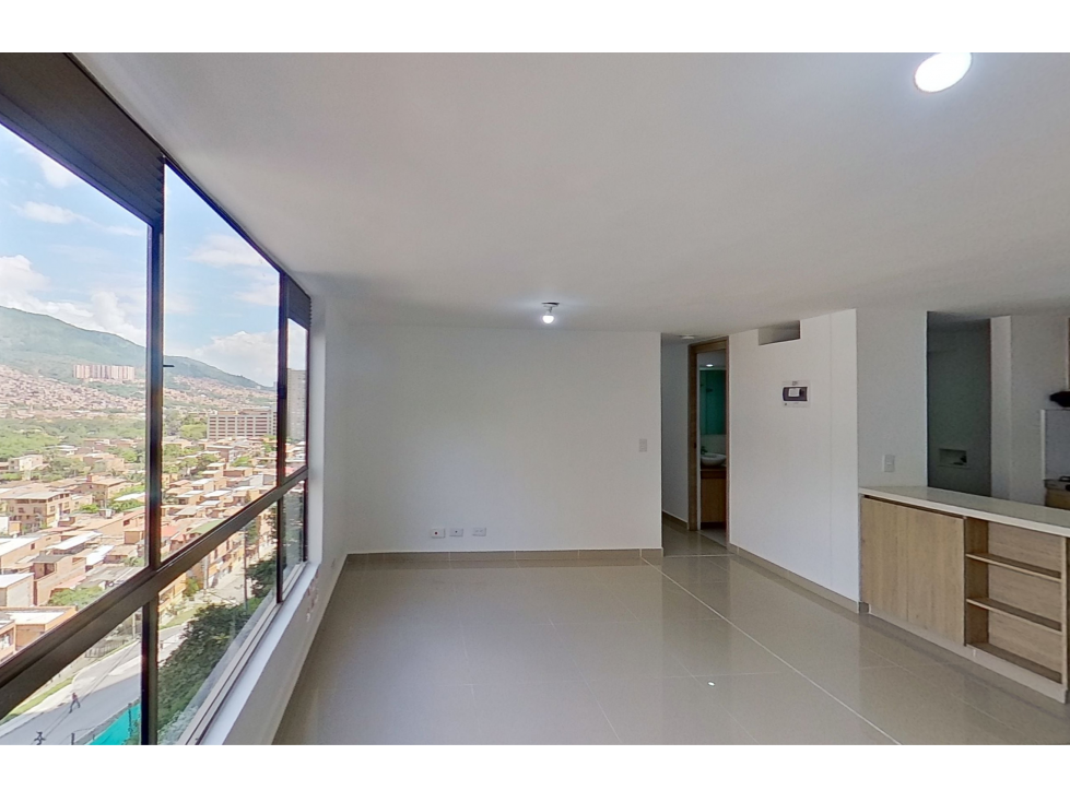 Apartamento con parqueadero privado. Und completa-Bello