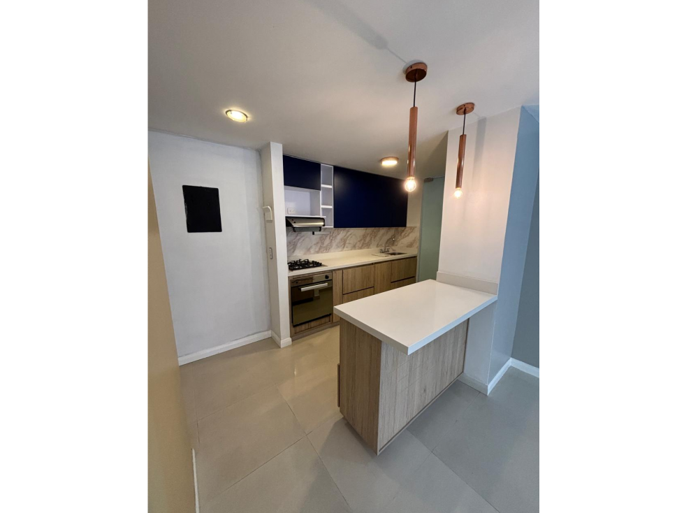 Apartamento piso 5 Unidad completa-Cumbres- Envigado