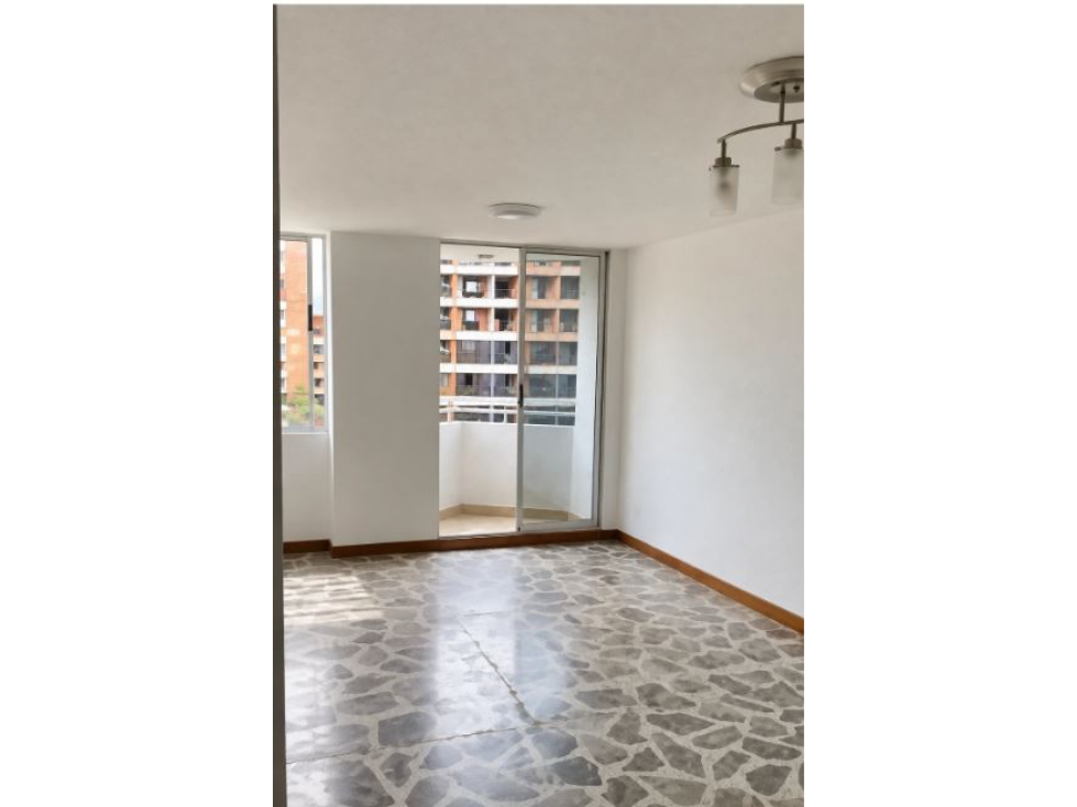 Vende Apartamento con parqueadero Conquistadores-Medellin — foto 2