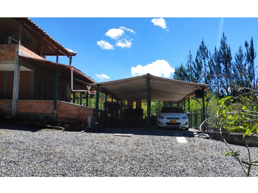 Casa Finca. area 7.600 metros- La enea -Guarne - 2
