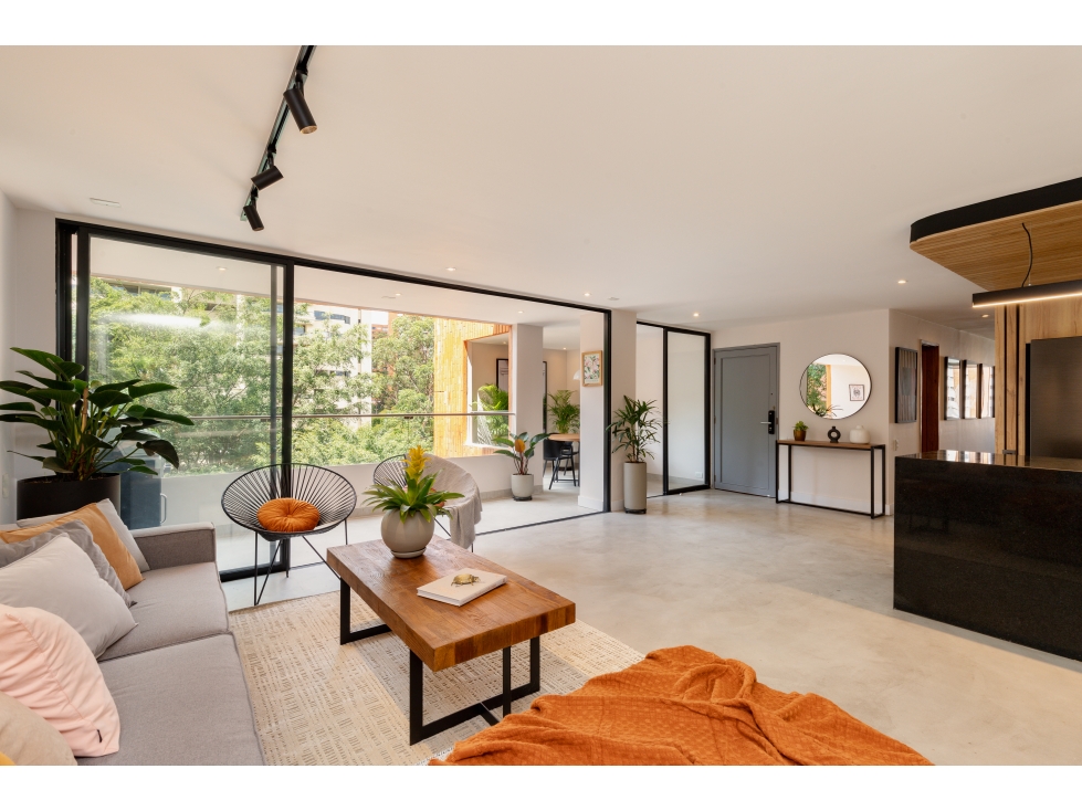 Vende amplio apartamento remodelado milla de oro Medellin — foto 5