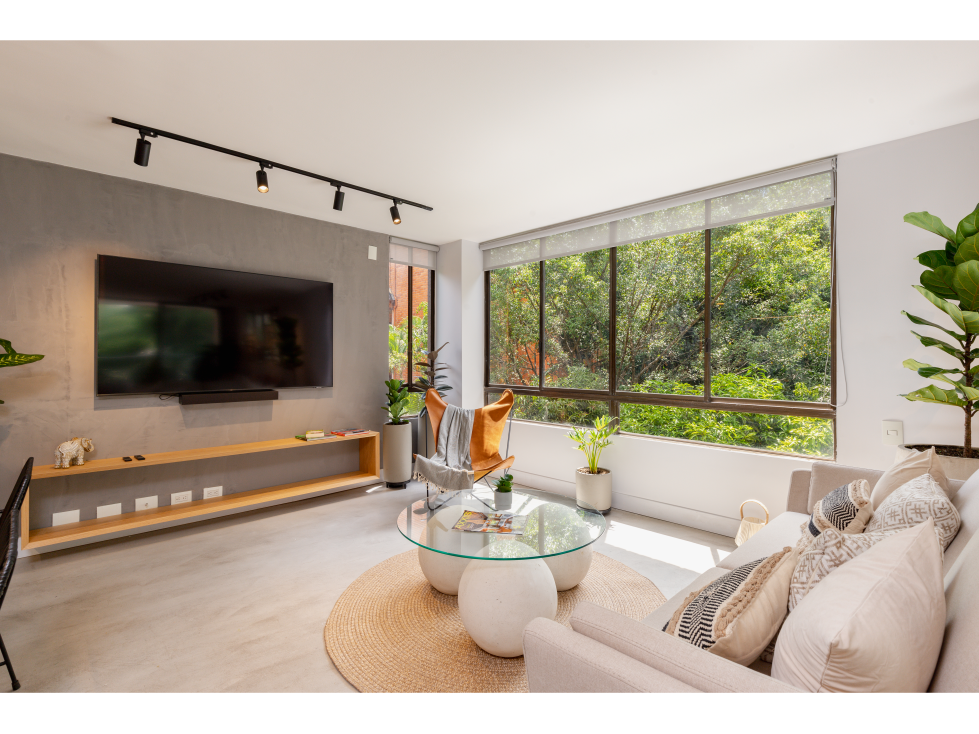 Vende amplio apartamento remodelado milla de oro Medellin — foto 3