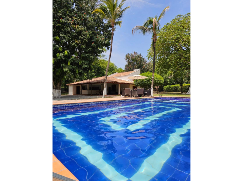 Vende-Permuta + dinero Casa Finca Santa fe de Antioquia — foto 3