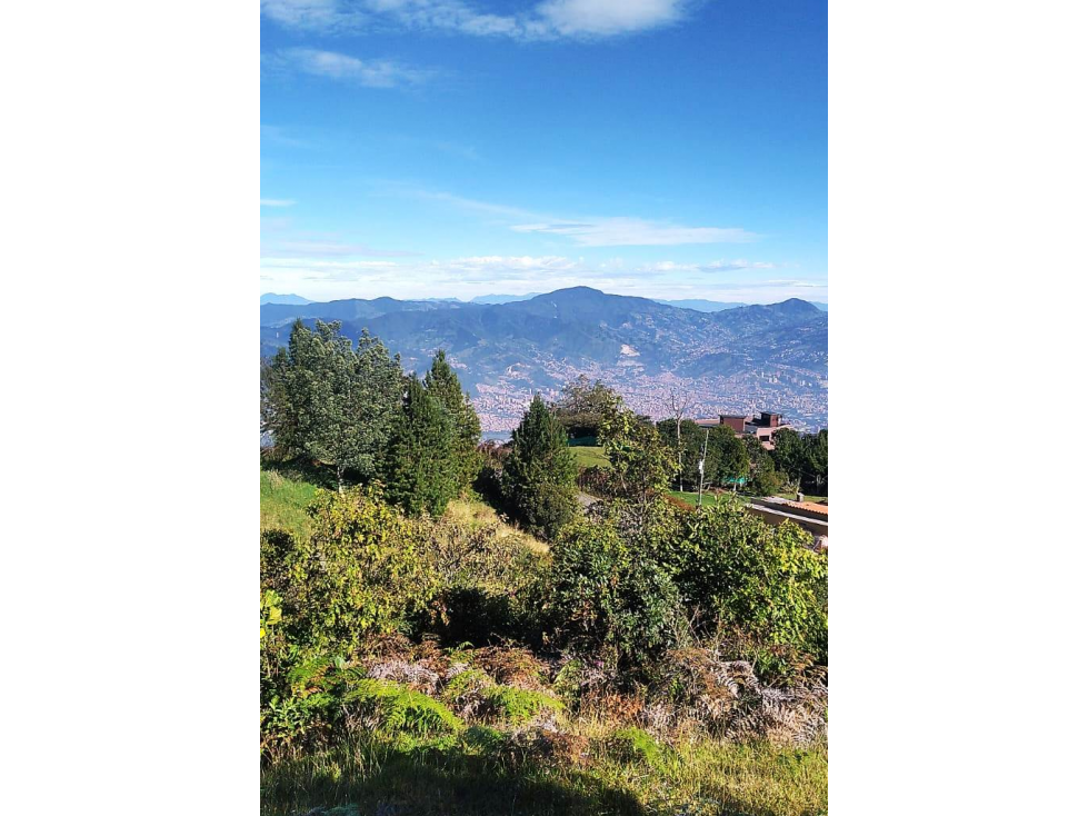 Lote en Santa Elena con linda vista hacia el Poblado -Medellin — foto 3