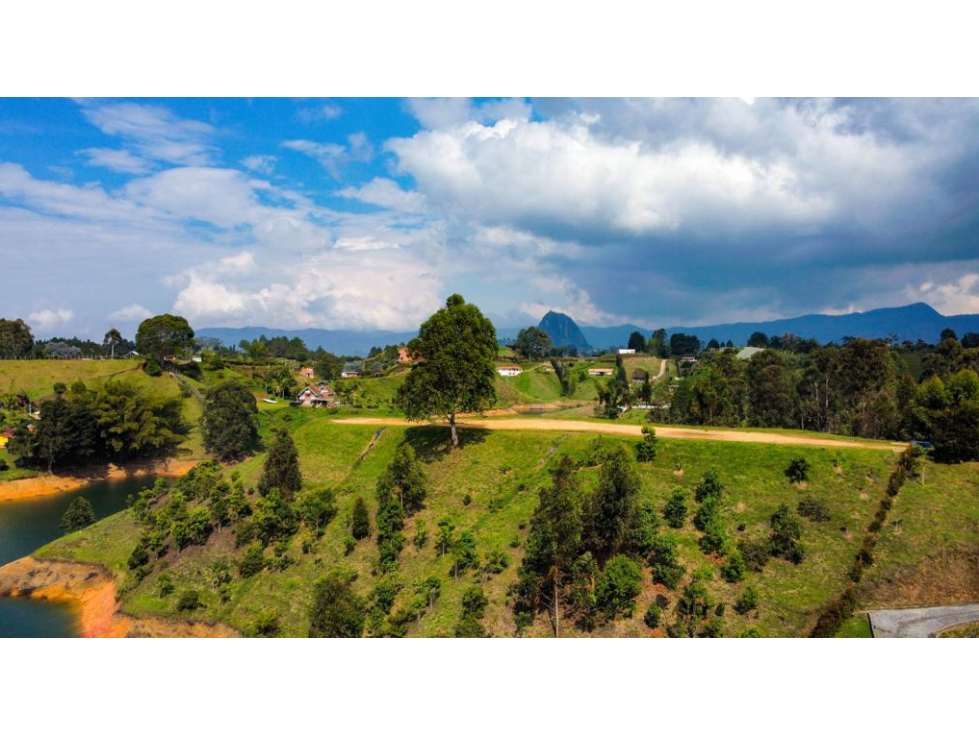 Lote Península acceso a la represa Guatape -El Peñol - 3