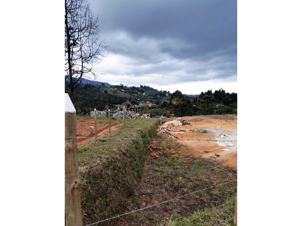 lote con escrituras en Guarne a 500 metros de la autopista MED-BOG — foto 2