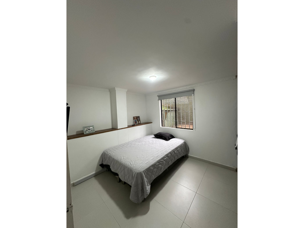 Apartamento primer piso con parqueadero-Almeria-Laureles — foto 5