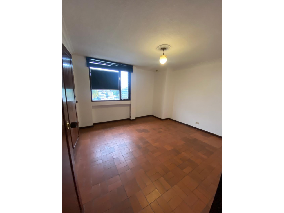 Venta Apartamento Para remodelar Colores- medellin — foto 4