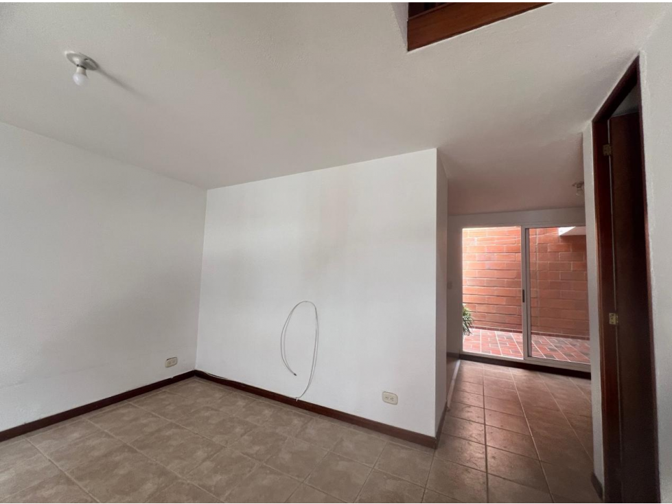 Vende casa unifamiliar Doble parqueadero Sector La Catolica- Rionegro — foto 3