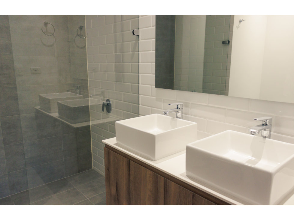 Venta-Apartamento Nuevo - Distrito Vera-piso allto-C. del rio — foto 6