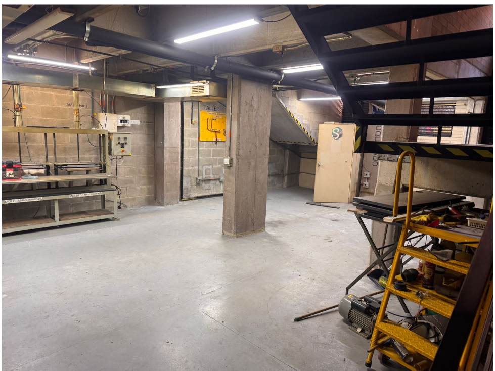 Vende Bodega Industrial con puerta camion Guayabal Medellin