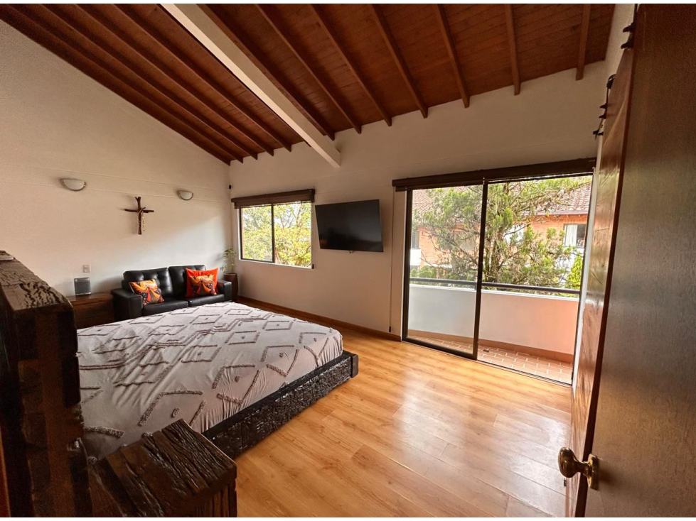 Vende casa 3 niveles- San Lucas-Poblado — foto 4