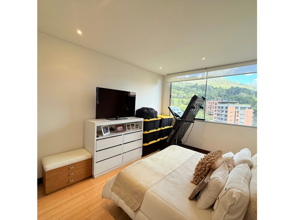 Vende Amplio Apartamento vista panoramica El Tesoro — foto 6