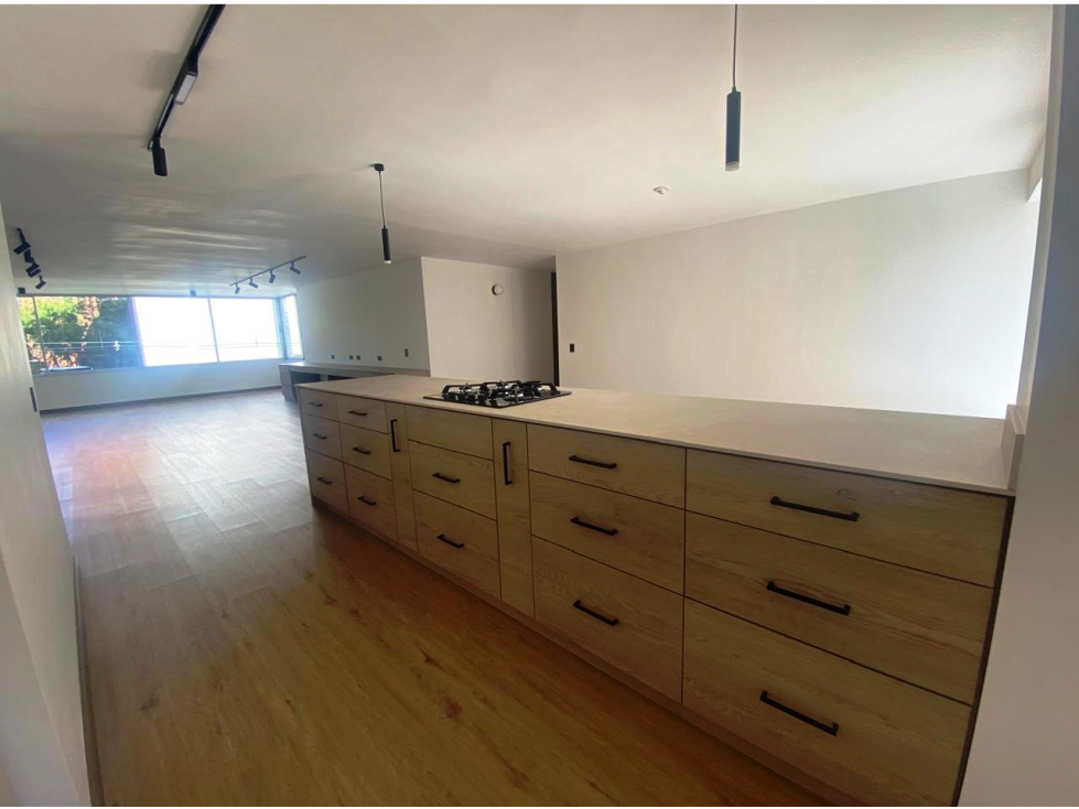 Vende Amplio Apartamento remodelado- Milla de oro Poblado — foto 4
