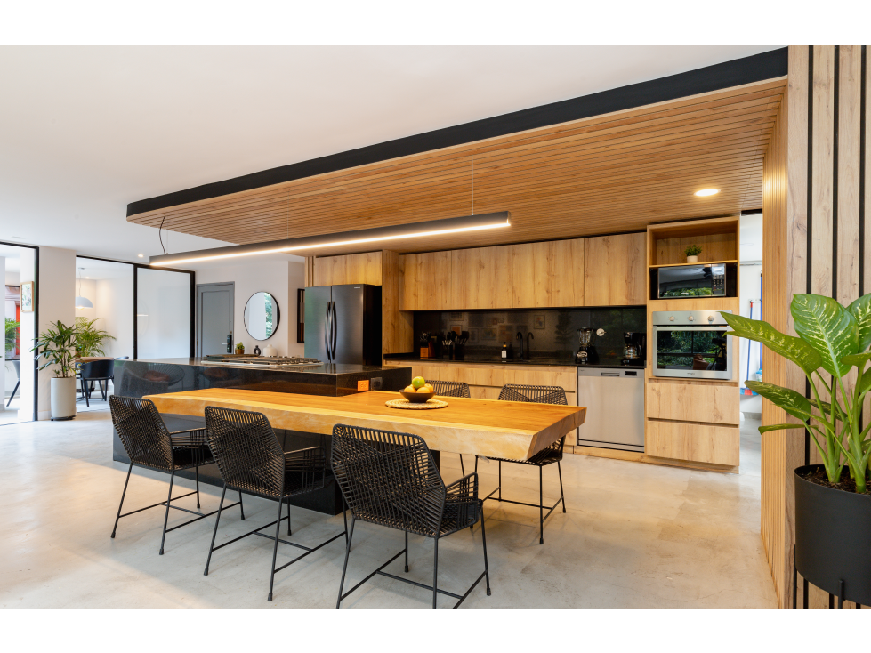 Vende amplio apartamento remodelado milla de oro Medellin — foto 4
