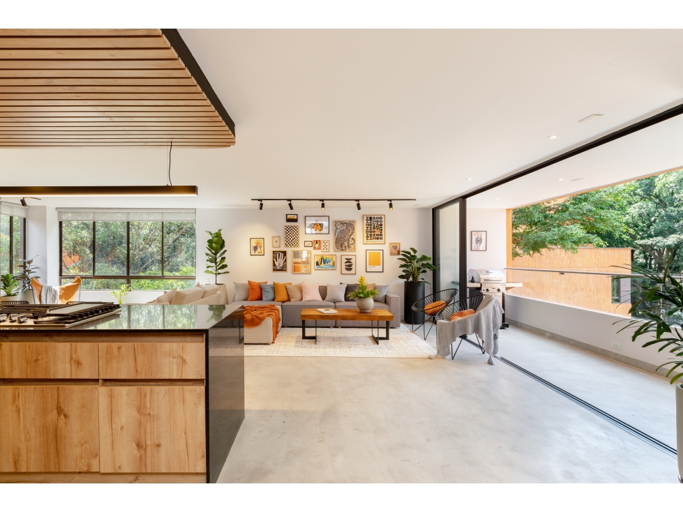 Vende amplio apartamento remodelado milla de oro Medellin — foto 6