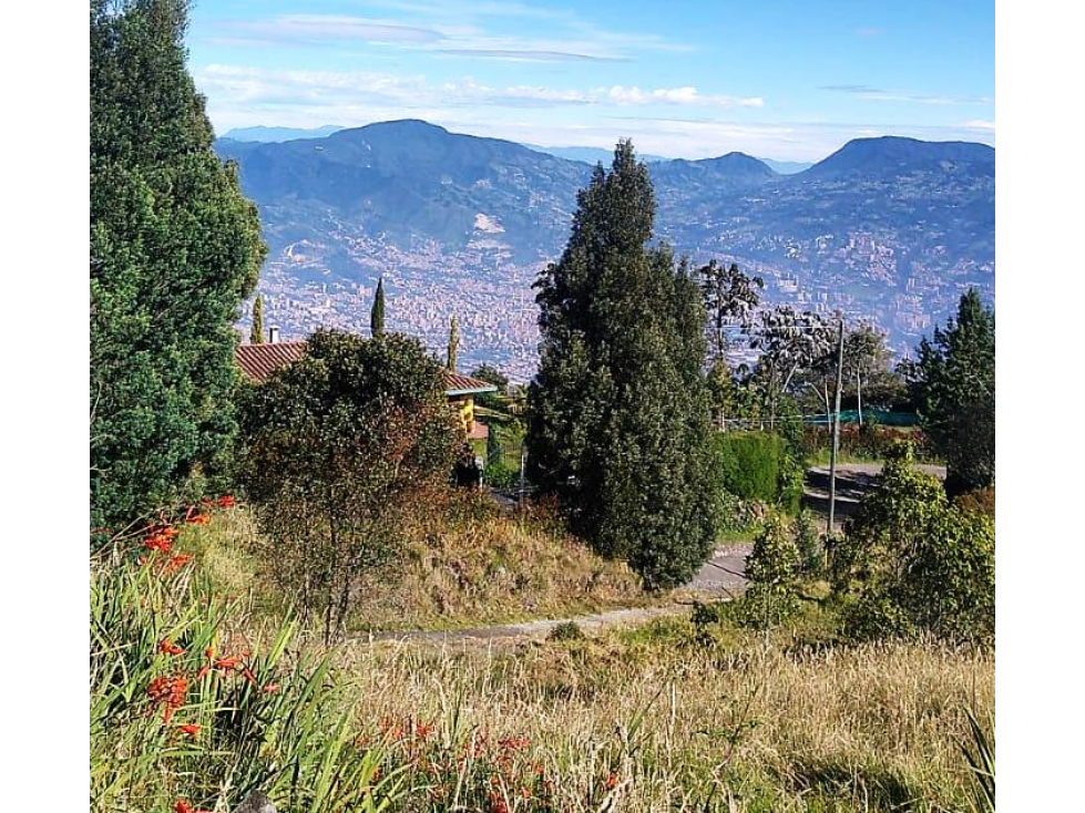 Lote en Santa Elena con linda vista hacia el Poblado -Medellin — foto 4